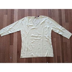 525 AMERICA Medium Women's V-Neck Sweater NWT